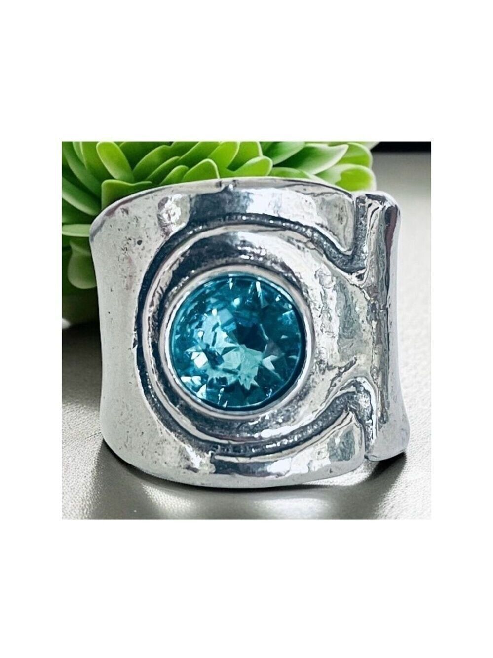NWT Gorgeous Sz 8 Made in Israel .925 Sterling Silver Thick Blue Big Topaz Ring